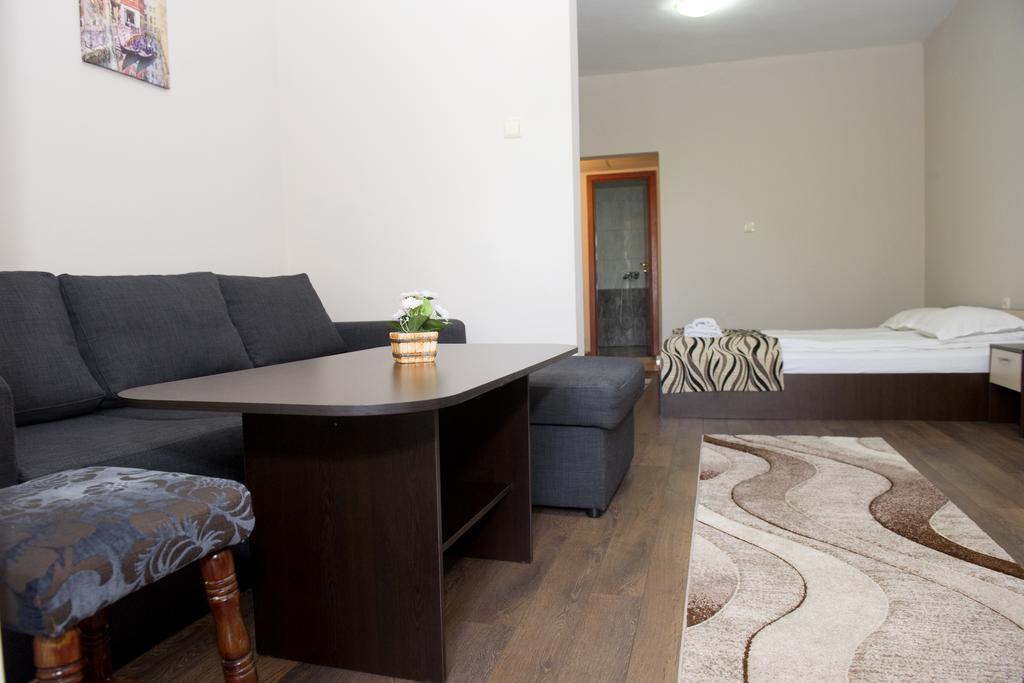 St.st. Constantine And Helena Guest house 2*
