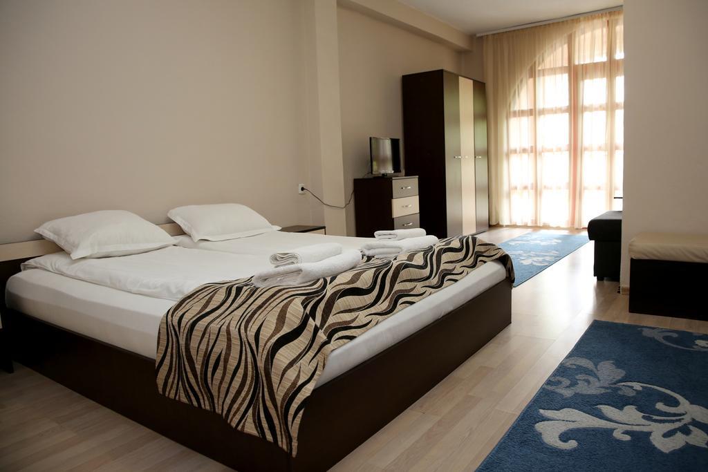 St.st. Constantine And Helena Guest house 2*