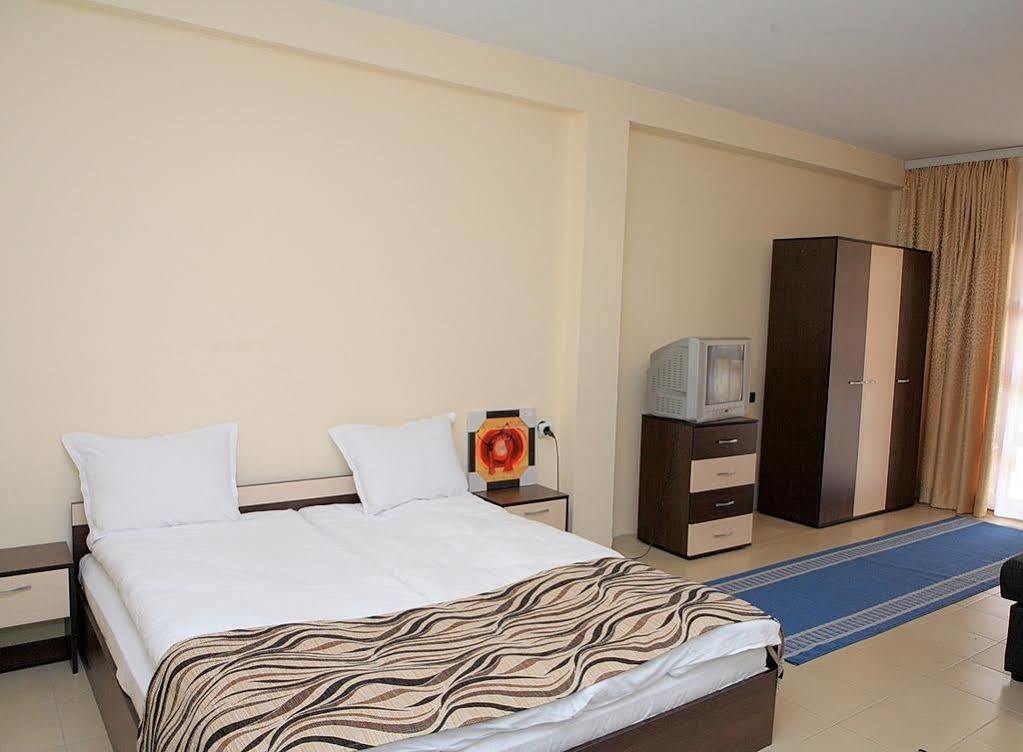 St.st. Constantine And Helena Guest house 2*